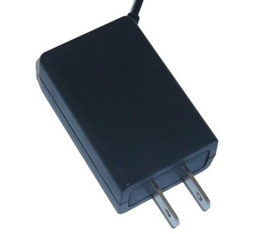 详解电源适配器 从圣诞灯饰到多电压输出的灵活选择