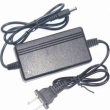12V2A电源适配器 监控设备与日常电器的可靠能量源